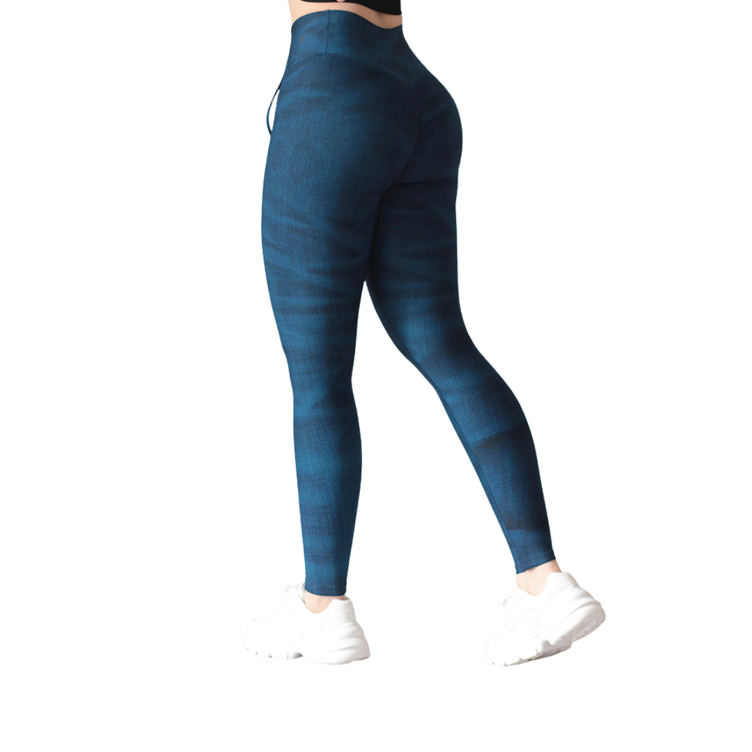 Leggings deportivos supplex para mujer, efecto push up con cintura alta, textil lycra transpirable con acabado liso mezclilla. Color azul | Adriana Olimpo