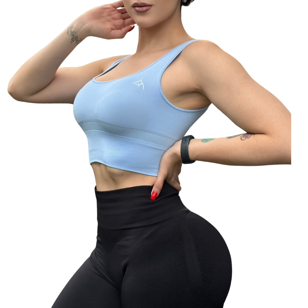 Top para Mujer Fitness: Efecto Alto Impacto Con Copas, Ajuste Perfecto, Textil Liso, Transpirable, Color Azul | Adriana Olimpo