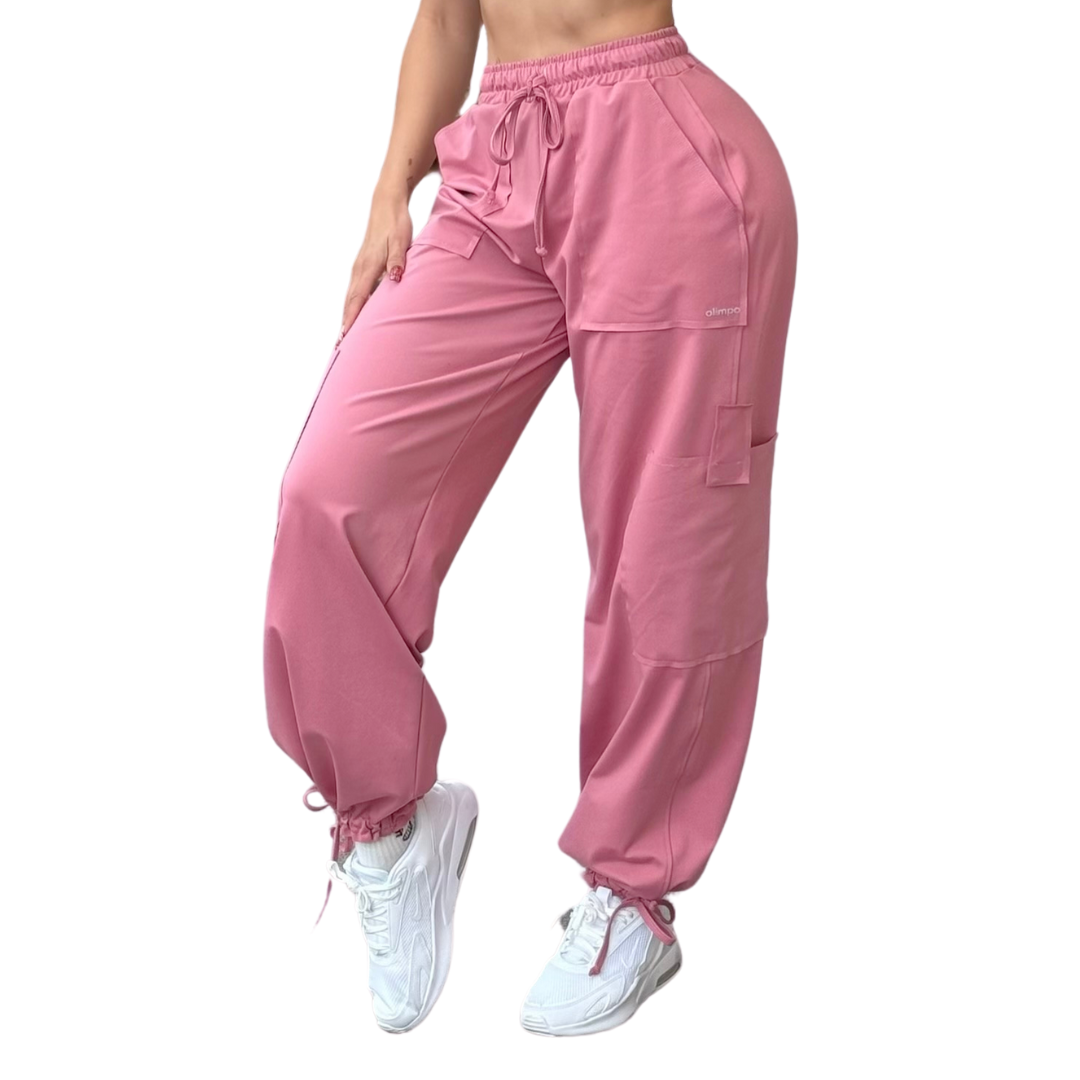 Joggers Cargo Deportivo para Mujer Fitness: Efecto Básico, Cintura Alta, Bolsillos Grandes, Jaretas Ajustables, Textil Lycra Transpirable con Acabado Liso, Color Palo de Rosa | Adriana Olimpo