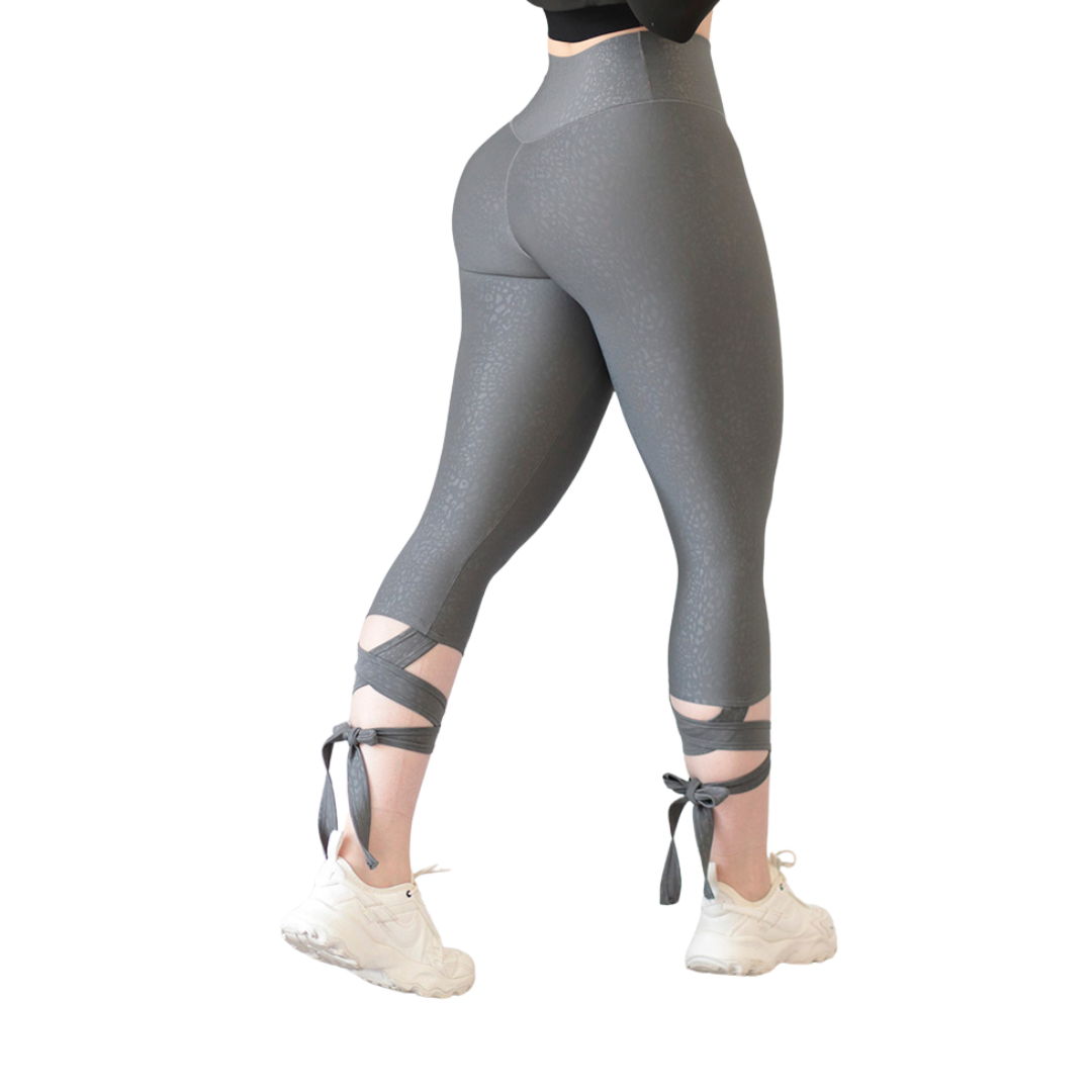 Capri Deportivos para Mujer Fitness: Efecto Básico, Cintura Alta, Textil Lycra Transpirable con Relieves Print, Color Gris | Adriana Olimpo