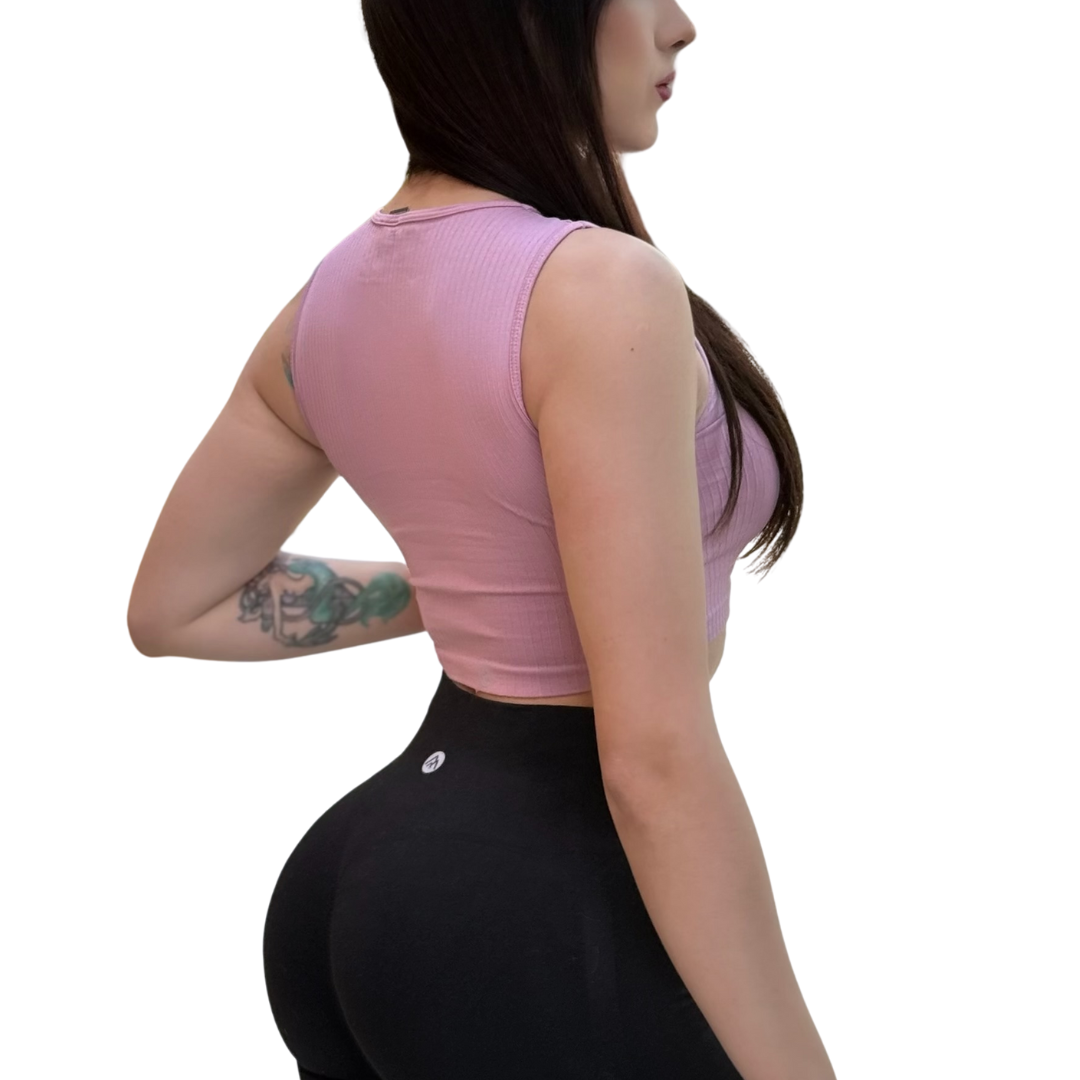 Blusa Sin Manga Deportiva para Mujer Fitness: Ajuste perfecto, Textil Lycra Transpirable con Acabado de Relieves Líneas, Color Lavanda | Adriana Olimpo