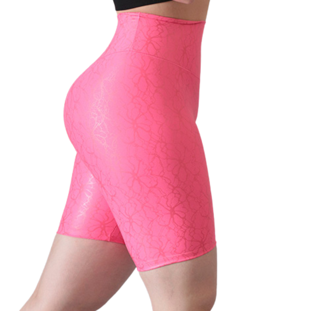 Shorts Deportivos para Mujer Fitness: Efecto Push Up, Cintura Alta, Textil Lycra Transpirable con Destellos Reflectantes✨ y Relieves Flor, Color Rosa Neón | Adriana Olimpo