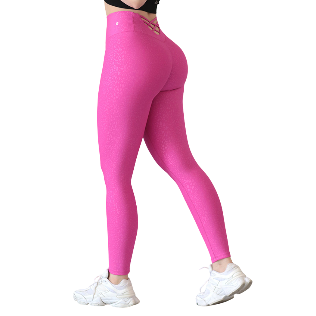 Leggings deportivos supplex para mujer, efecto push up con cintura alta, textil lycra transpirable con relieves de líneas. Color rosa neón | Adriana Olimpo