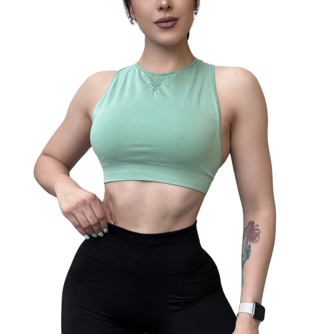 🔹 Top con copas | Alto Impacto, Liso – Menta