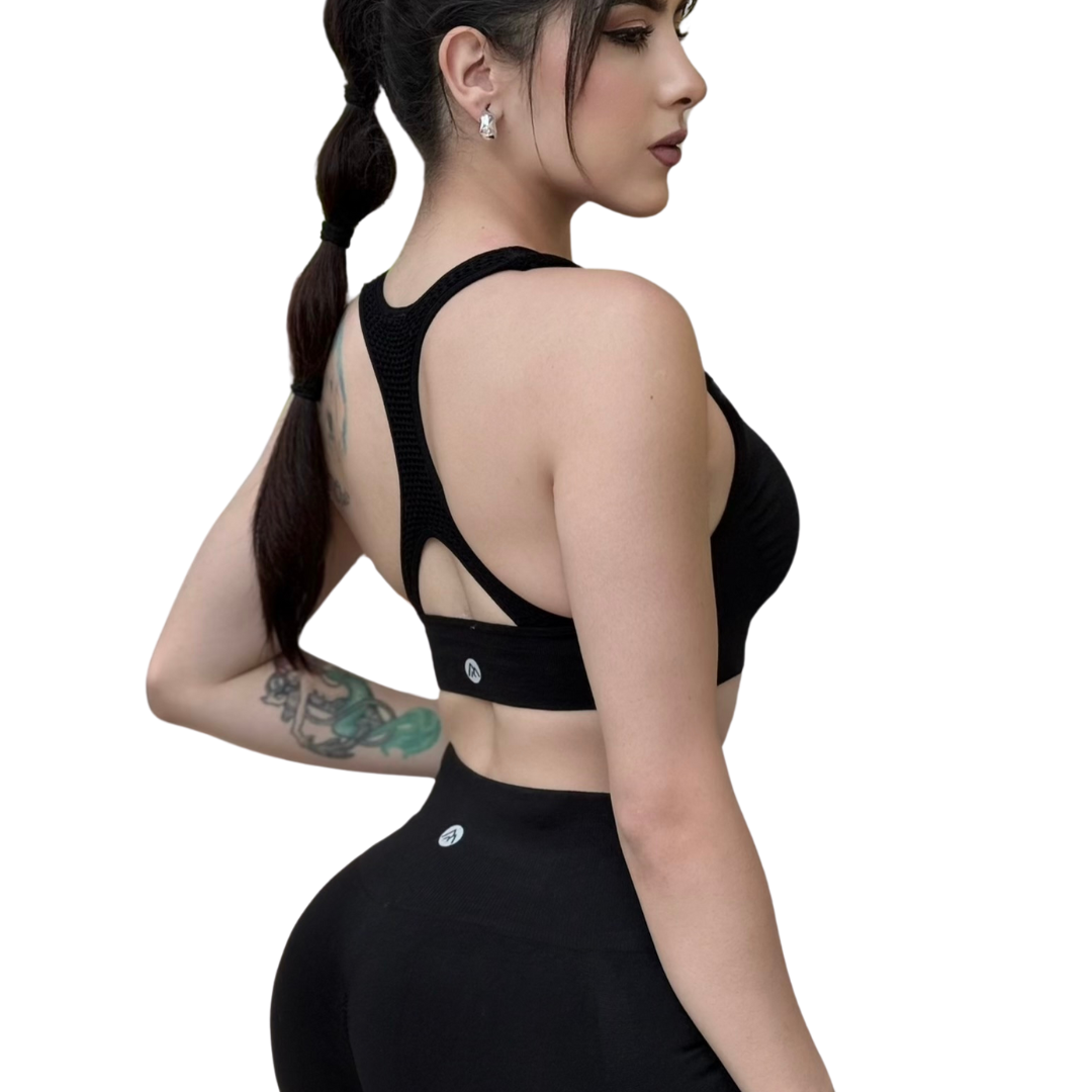 Top con copas | Alto Impacto, Liso – Negro