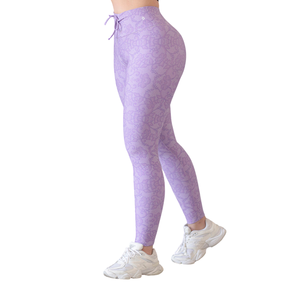 Leggings Deportivos para Mujer Fitness: Efecto Push Up, Cintura Alta, Textil Lycra Transpirable con Acabado Liso Flores, Color Morado Bebé | Adriana Olimpo