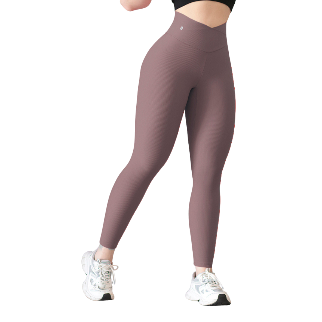 Leggings deportivos supplex para mujer, efecto push up con cintura alta, textil lycra transpirable con relieves de líneas. Color nude | Adriana Olimpo