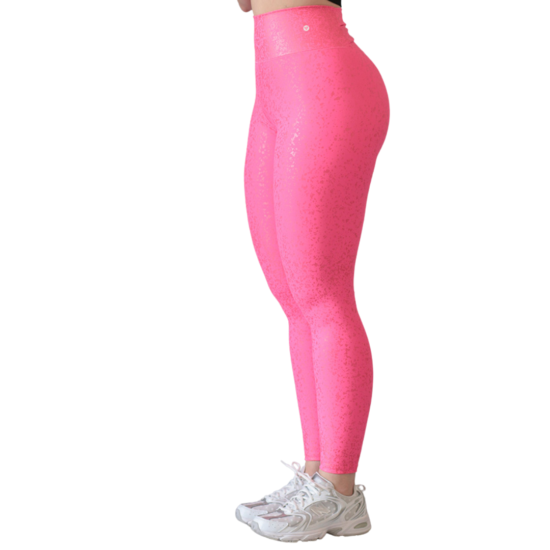 Leggings Deportivos para Mujer Fitness: Efecto Push Up, Cintura Alta, Textil Lycra Transpirable con Destellos Reflectantes✨ y Relieves Splash, Color Rosa Neón | Adriana Olimpo