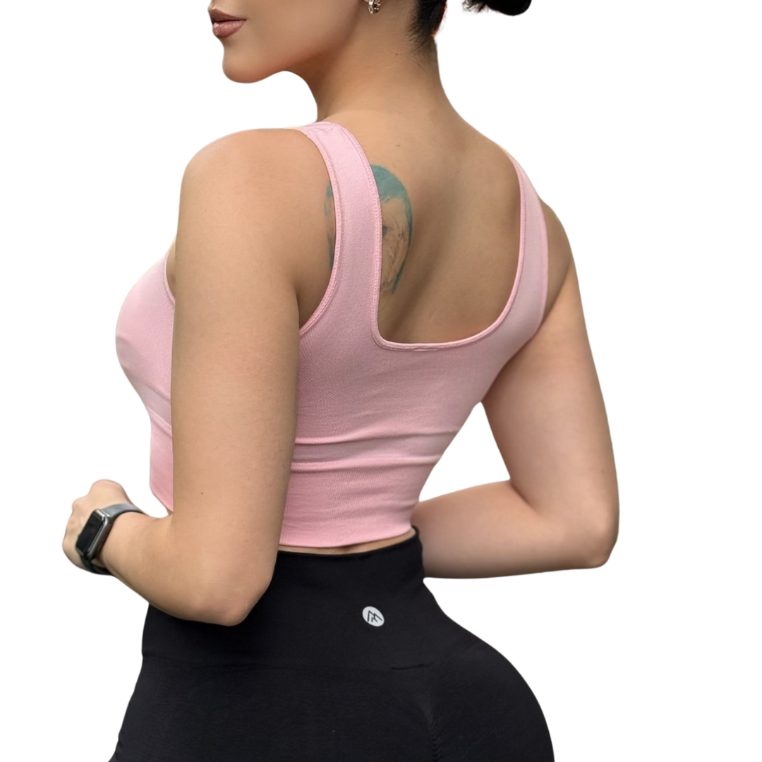 Top para Mujer Fitness: Efecto Alto Impacto Con Copas, Ajuste Perfecto, Textil Liso, Transpirable, Color salmón | Adriana Olimpo