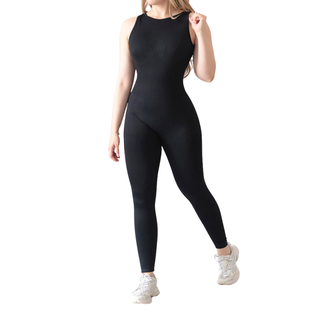 Enterizo deportivo para mujer, efecto push up, textil lycra transpirable con acabado liso. Color negro | Adriana Olimpo