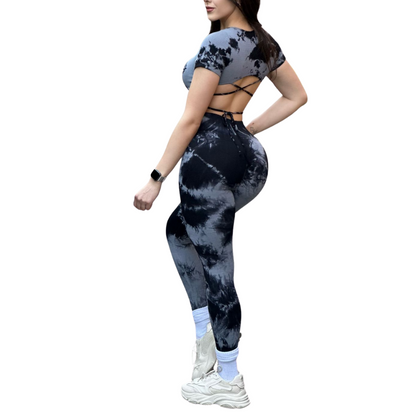 Conjunto Deportivo para Mujer Fitness: Top Manga Corta, Espalda Descubierta,  Efecto Push Up, Textil Tejido, Transpirable con Relieve de Lineas, Tie Day | Adriana Olimpo
