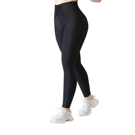 Leggings deportivos supplex para mujer, efecto básico con cintura alta, textil lycra transpirable con acabado liso. Color negro | Adriana Olimpo