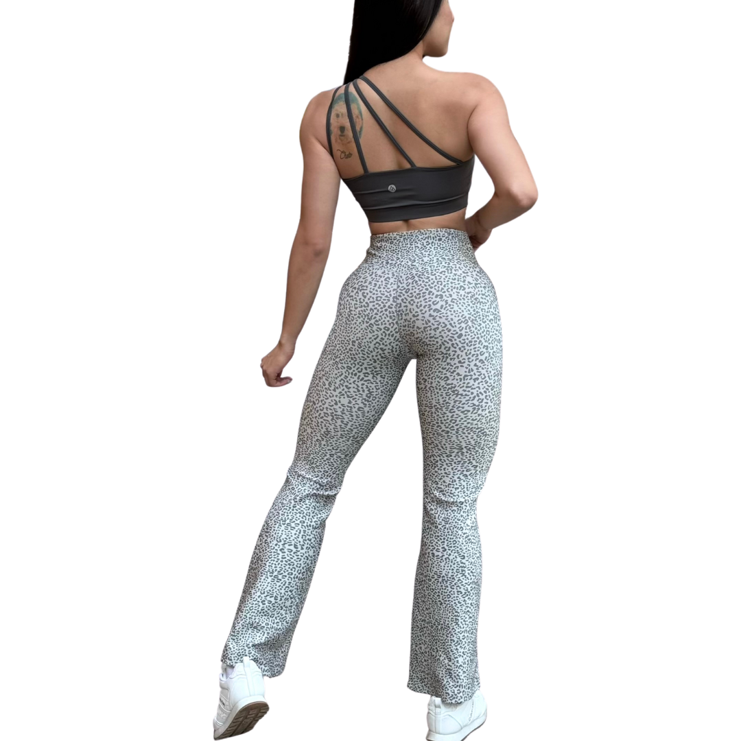 Top con copas | Alto Impacto, Liso –  Gris Luna