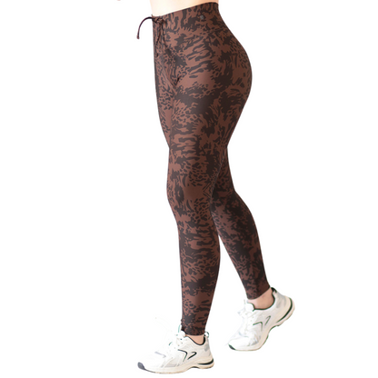 Leggings Deportivos para Mujer Fitness: Efecto Push Up, Cintura Alta, Textil Lycra Transpirable con Acabado LisoAtigrado, Color Café | Adriana Olimpo