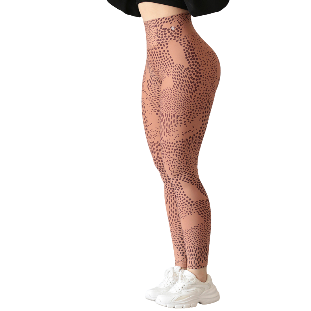 Leggings deportivos supplex para mujer, efecto push up con cintura alta, textil lycra transpirable con acabado liso. Color tangerine | Adriana Olimpo