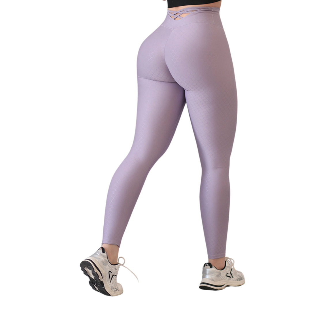 Leggings Deportivos para Mujer Fitness:  Efecto Push Up, Cintura Alta, Textil Lycra Transpirable con Relieves Fish, Color Lila| Adriana Olimpo