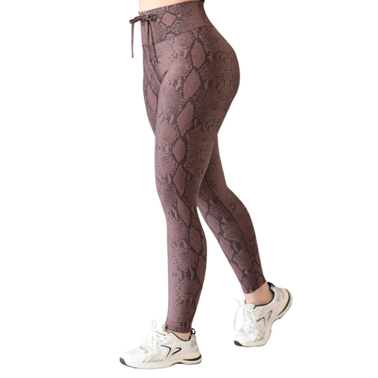 Leggings Deportivos para Mujer Fitness: Efecto Básico, Cintura Alta, Textil Lycra Transpirable con Acabado Liso Snake, Color Café | Adriana Olimpo