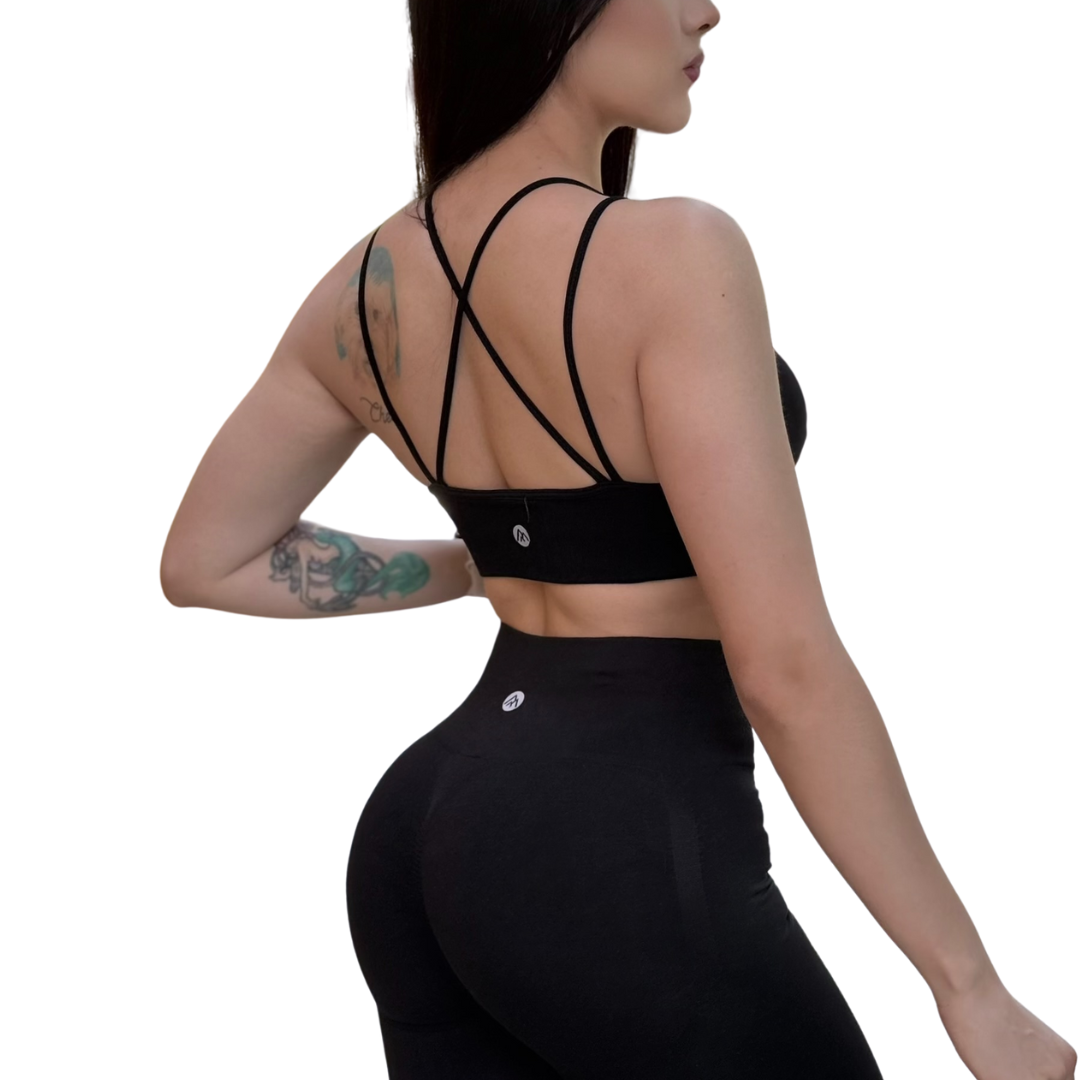 Top para Mujer Fitness: Copas Removilbles, Soporte Medio, Textil Liso Transpirable, Color Negro  | Adriana Olimpo