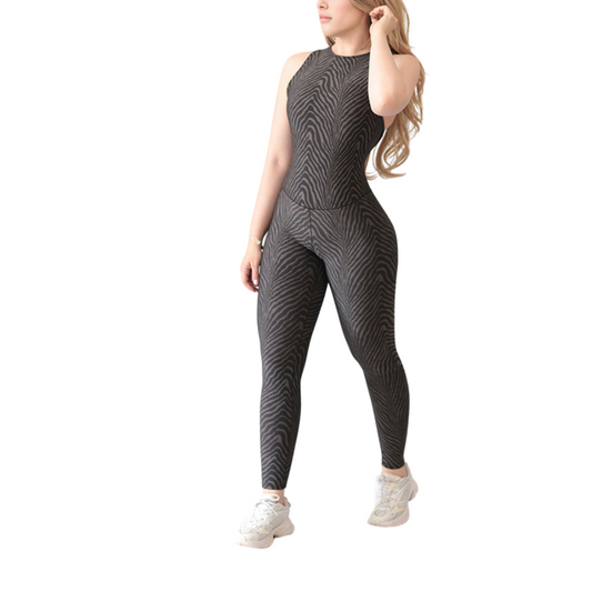 Enterizo deportivo para mujer, efecto básico, textil lycra transpirable con acabado liso zebra. Color gris | Adriana Olimpo