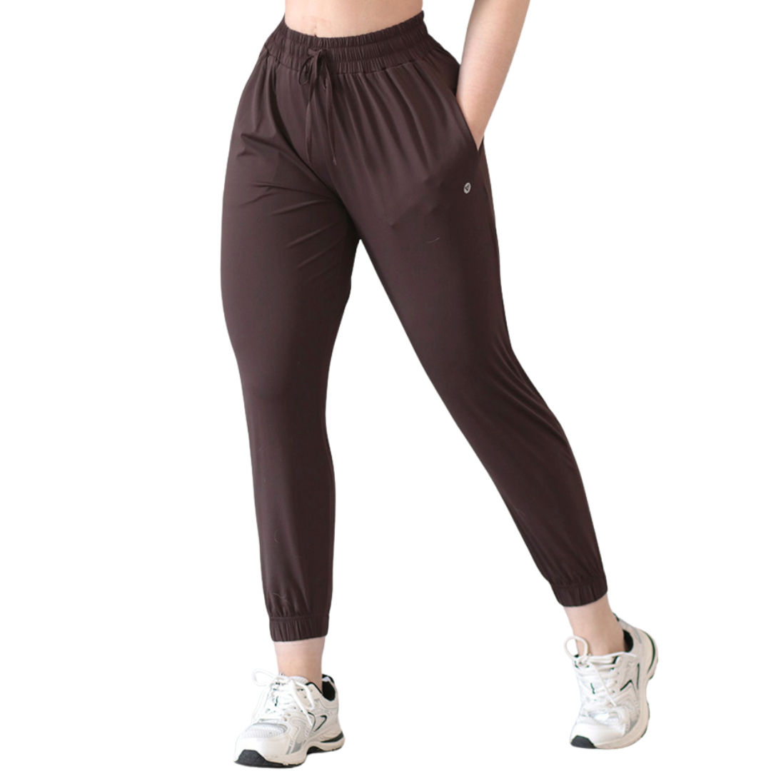 Pans Deportivos para Mujer Fitness: Efecto Básico, Cintura Alta, Con Bolsillos Laterales y Detras con Cierro, Textil Lycra Transpirable con Acabado Liso, Color Café | Adriana Olimpo