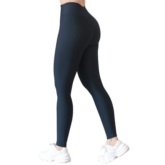 Leggings deportivos supplex para mujer, efecto push up con cintura alta, textil lycra transpirable con acabado liso. Color azul marino | Adriana Olimpo