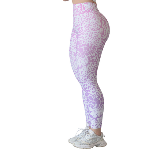 Leggings deportivos Suplex para mujer, efecto push up con cintura alta, textil lycra transpirable con acabado liso marmoleado. Color rosa | Adriana Olimpo
