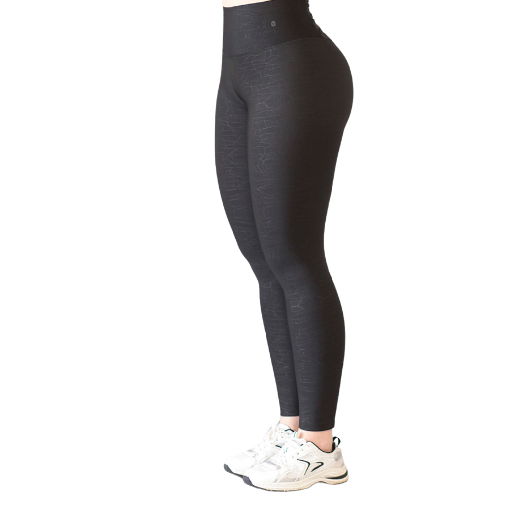 Leggings Deportivos para Mujer Fitness:  Efecto Push Up, Cintura Alta, Textil Lycra Transpirable con Relieves Craquel, Color Negro | Adriana Olimpo