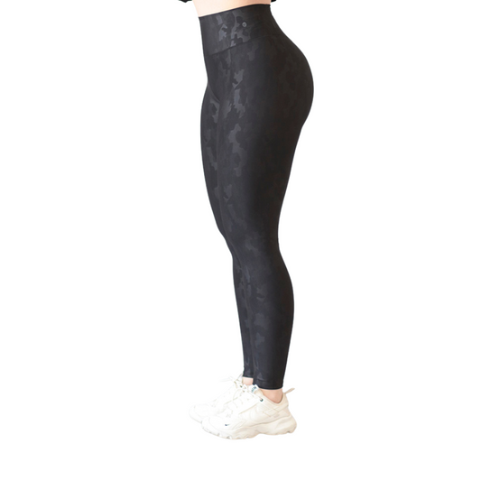 Leggings Deportivos para Mujer Fitness:  Efecto Básico, Cintura Alta, Textil Lycra Transpirable con Relieves Camu, Color Negro | Adriana Olimpo