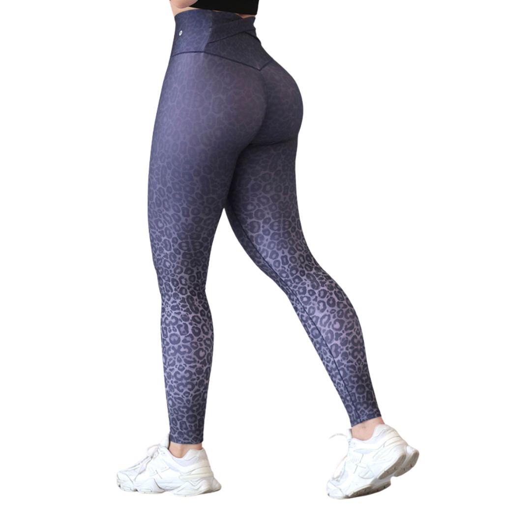 Leggings deportivos supplex para mujer, efecto push up con cintura alta, textil lycra transpirable con acabado liso print degradado. Color lila | Adriana Olimpo