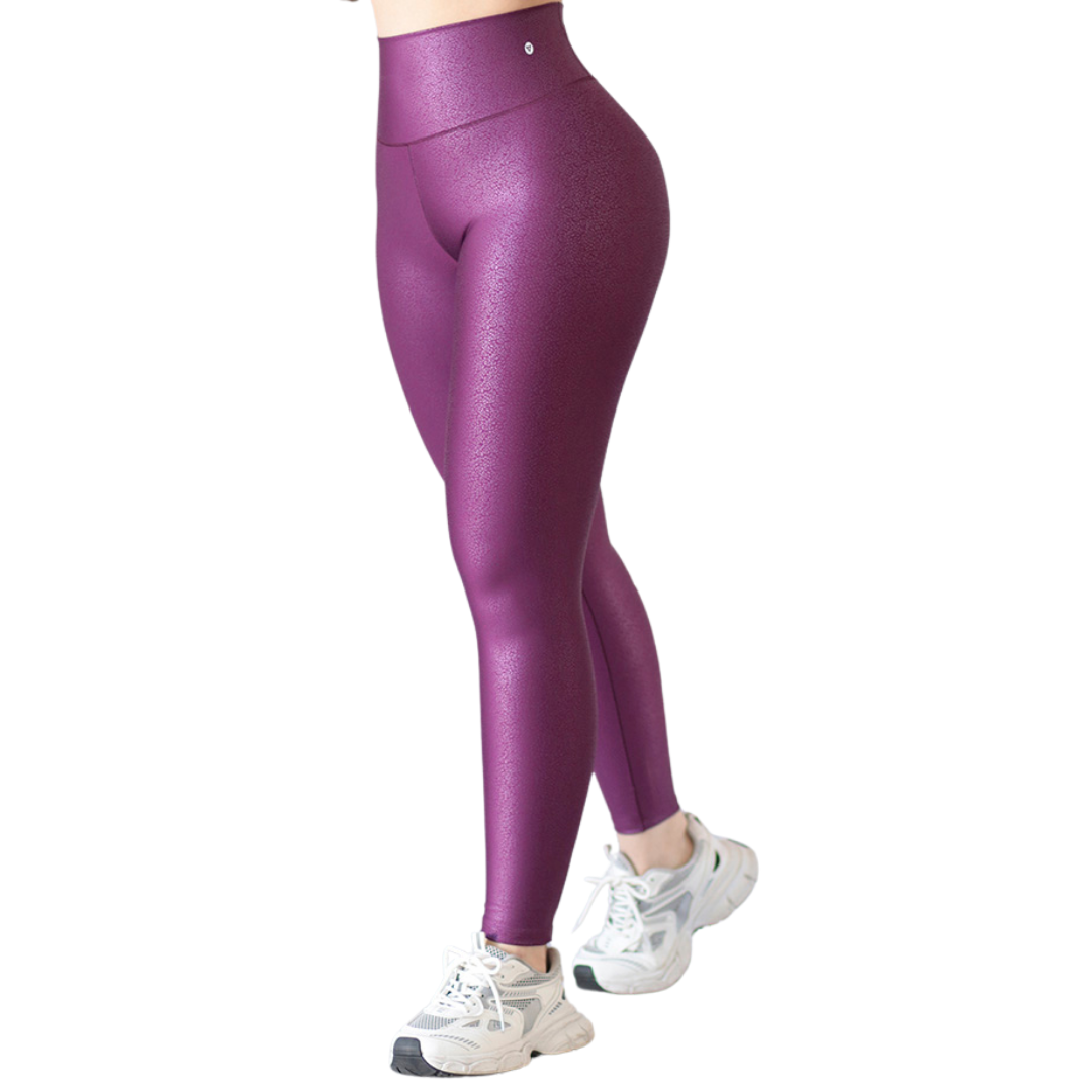 Leggings Deportivos para Mujer Fitness:  Efecto Push Up, Cintura Alta, Textil Lycra Transpirable con Destellos Reflectantes✨ y Relieves de Estatica, Color Purpura | Adriana Olimpo