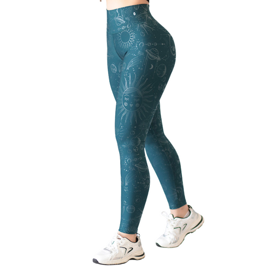 Leggings Deportivos para Mujer Fitness:  Efecto Push Up, Cintura Alta, Textil Lycra Transpirable con Destellos Reflectantes✨ y Relieves Sol, Color Azul Esmeralda | Adriana Olimpo
