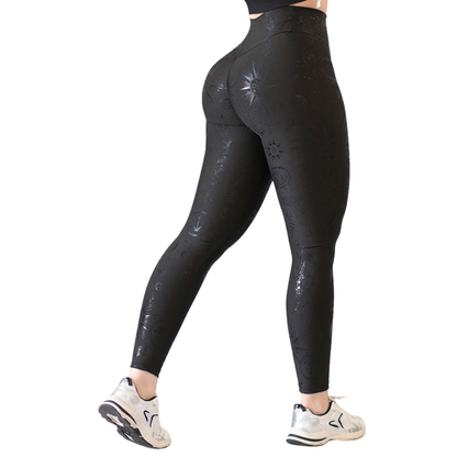 Leggings Deportivos para Mujer Fitness:  Efecto Push Up, Cintura Alta, Textil Lycra Transpirable con Destellos Reflectantes✨ y Relieves Sol, Color Negro | Adriana Olimpo