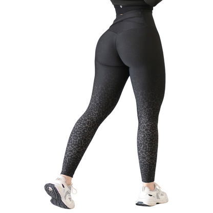 Leggings deportivos supplex para mujer, efecto push up con cintura alta, textil lycra transpirable con acabado liso print degradado. Color gris | Adriana Olimpo
