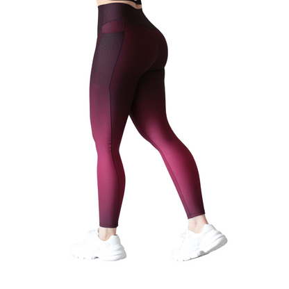 Leggings deportivos supplex para mujer, efecto básico con cintura alta, bolsillos laterales y textil lycra transpirable con relieves mini ball. Color tinta degradada | Adriana Olimpo