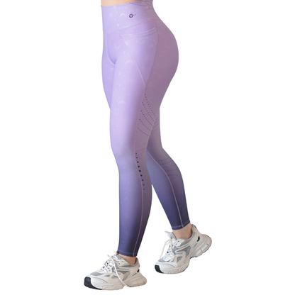 Leggings Deportivos para Mujer Fitness: Efecto Básico, Cintura Alta, Con Bolsillos Laterales, Textil Lycra Transpirable con Relieves de Lunas, Color Lila Degradado | Adriana Olimpo
