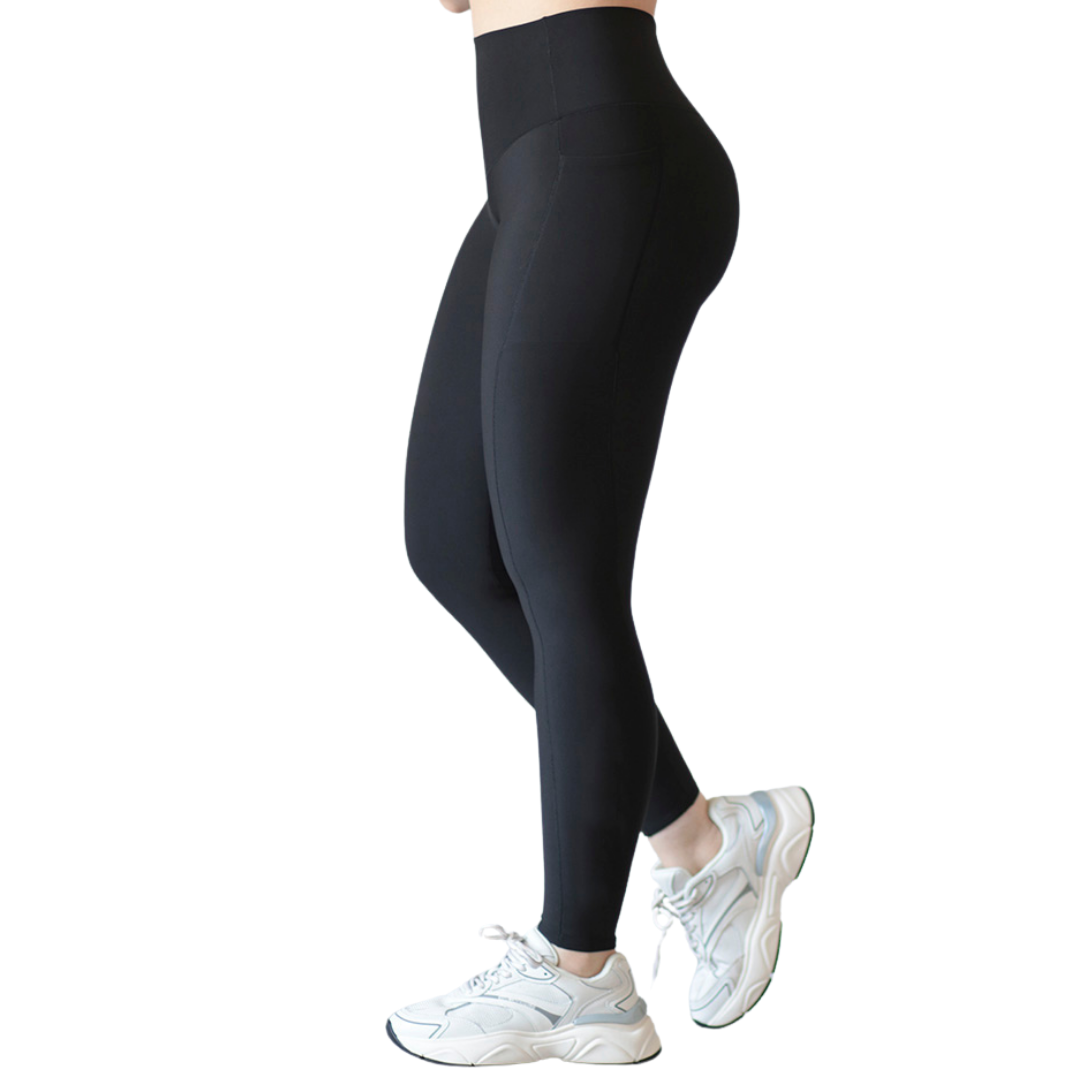 Leggings Deportivos para Mujer Fitness: Efecto Básico, Cintura Alta, Con Bolsillos, Laterales Velo Mesh  Transparencias, Textil Lycra Transpirable con Acabado Liso, Color Negro | Adriana Olimpo