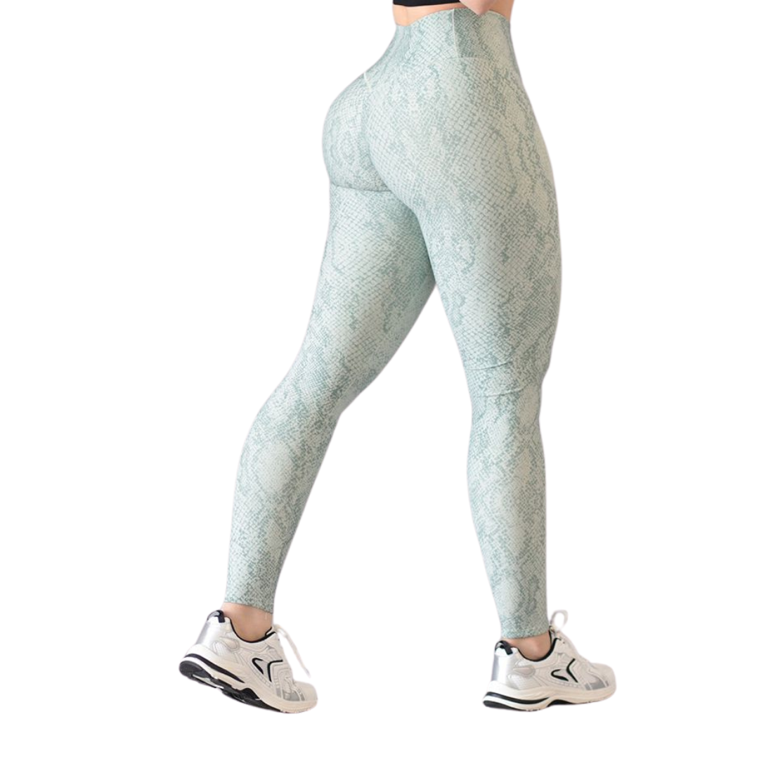 Leggings Deportivos para Mujer Fitness: Efecto Push Up, Cintura Alta, Textil Lycra Transpirable con Acabado Liso Reptil, Color Menta | Adriana Olimpo